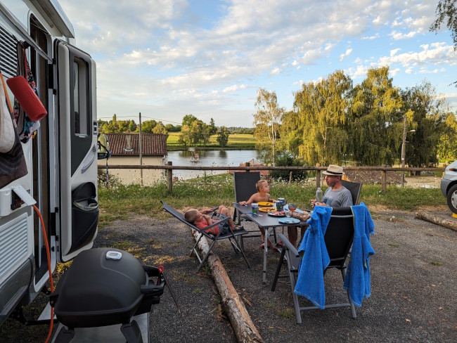 Steak mit wunderschönem Seeblick