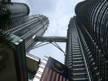 05-Petronas