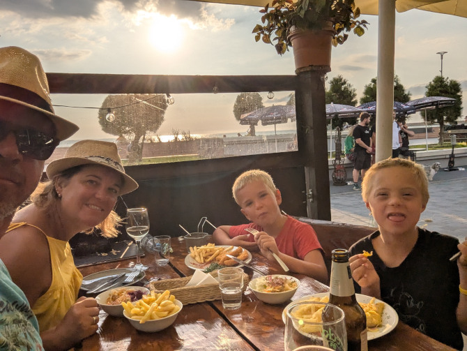 In Hel essen wir noch Mal Fisch