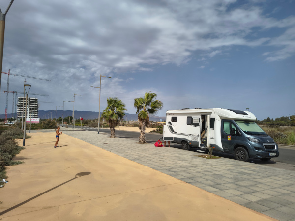 Parkplatz in Almeira - kostenlos unddirekt am Meer