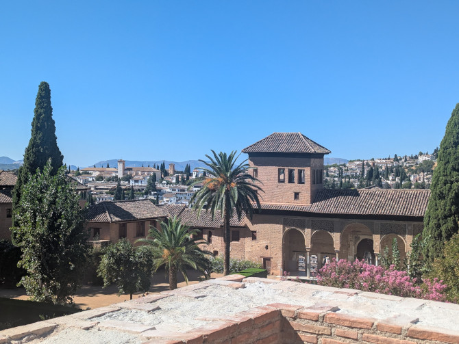 Blick von der Alhambra auf Granada