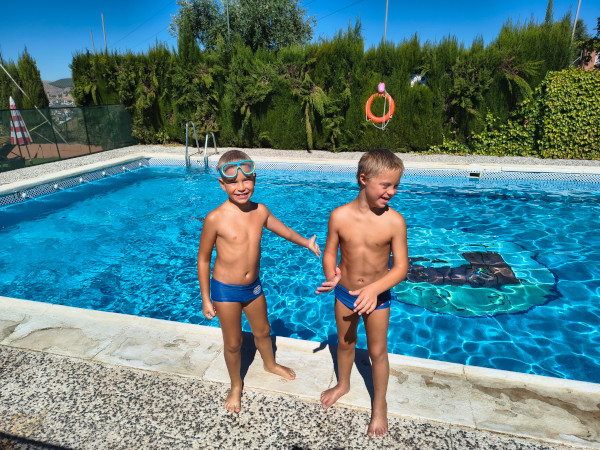 Riesiger Pool am Campingplatz